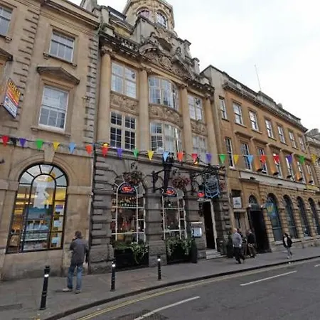 Historic Two Bed Apartment In Heart Of The City Bristol Exterior photo